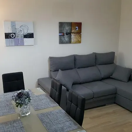 Eduardo Lucena 5, Flamenco Apartment